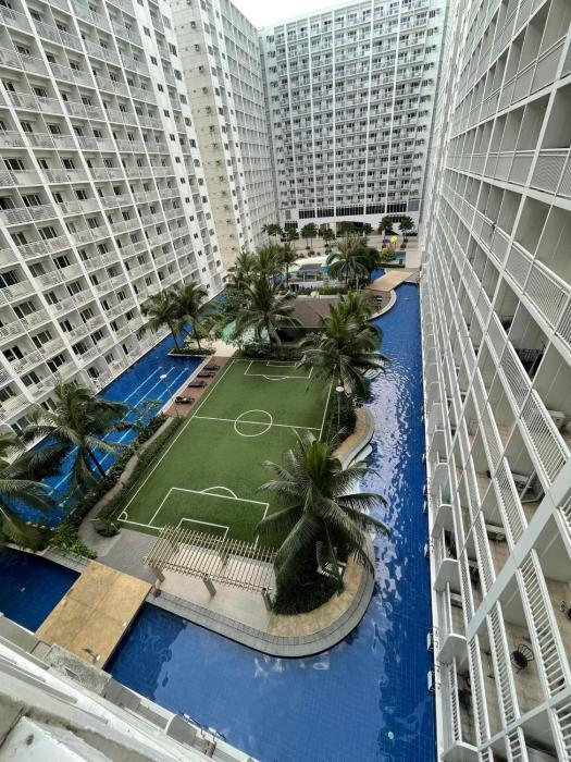 cozy 1 bedroom at shore residences mall of asia