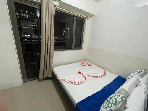 cozy 1 bedroom at shore residences mall of asia