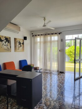 canela villa