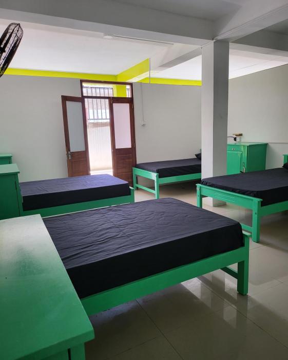 mega hostel mirissa