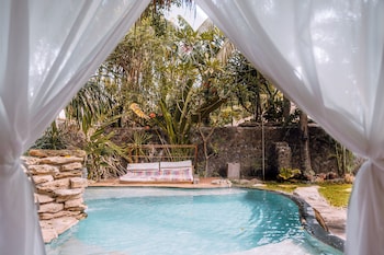 Luxury Villa Bhuvana,,3 star