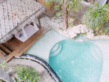 Luxury Villa Bhuvana,,3 star