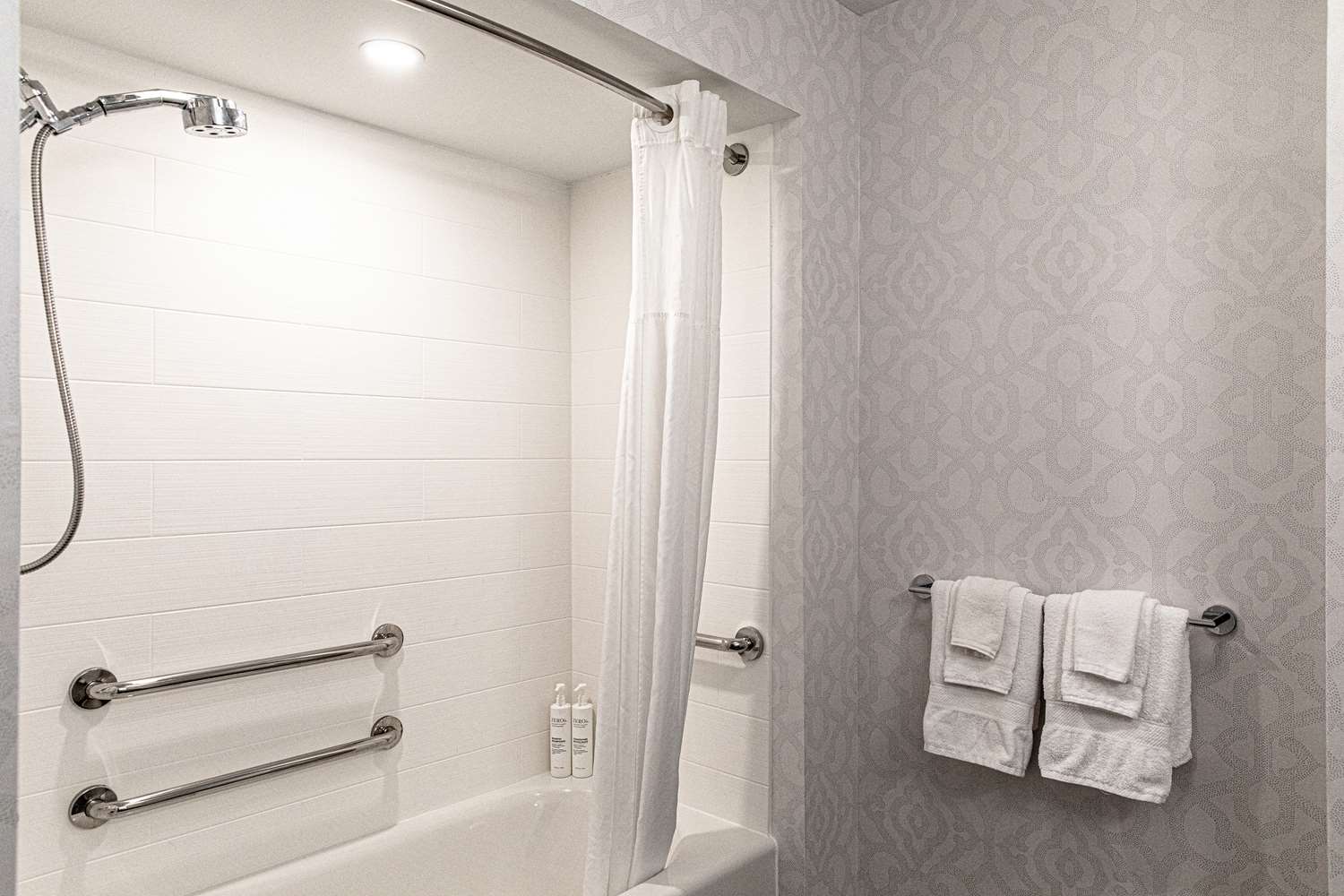 hampton inn and suites charleston west ashley