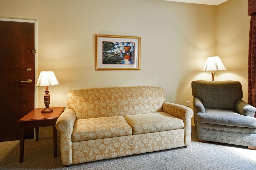 hampton inn and suites charleston west ashley