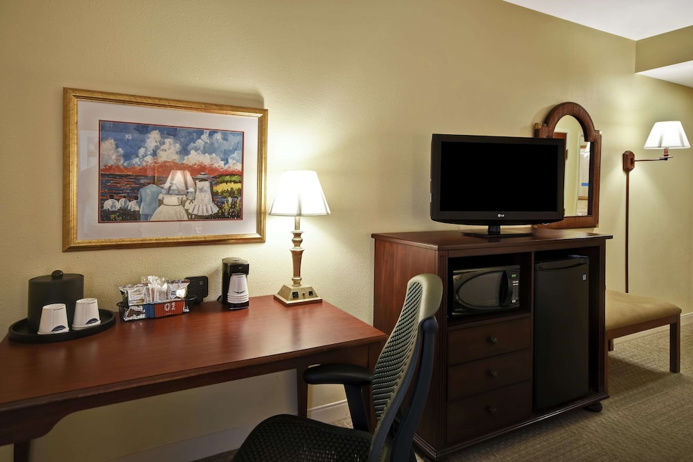 hampton inn and suites charleston west ashley