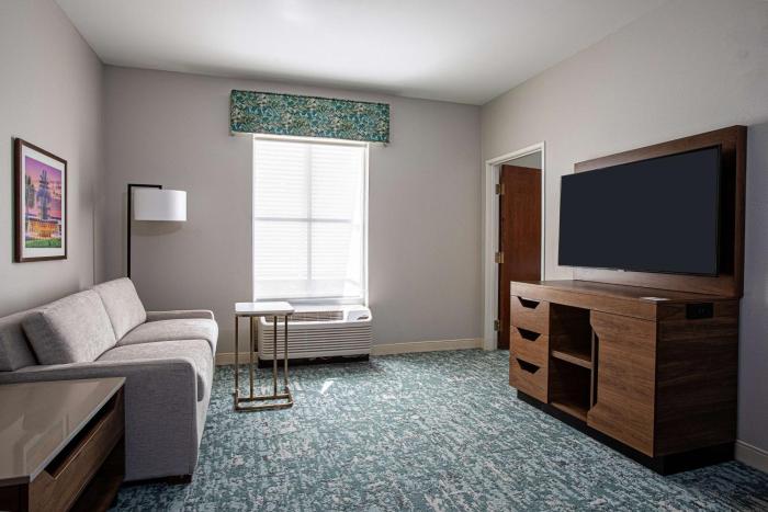 hampton inn and suites charleston west ashley