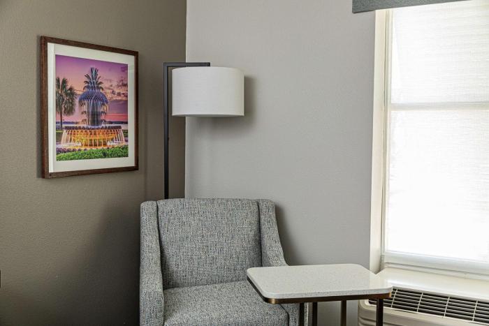 hampton inn and suites charleston west ashley