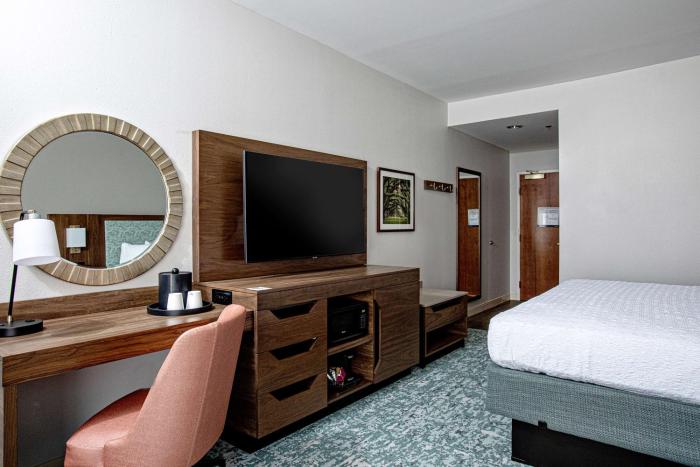 hampton inn and suites charleston west ashley