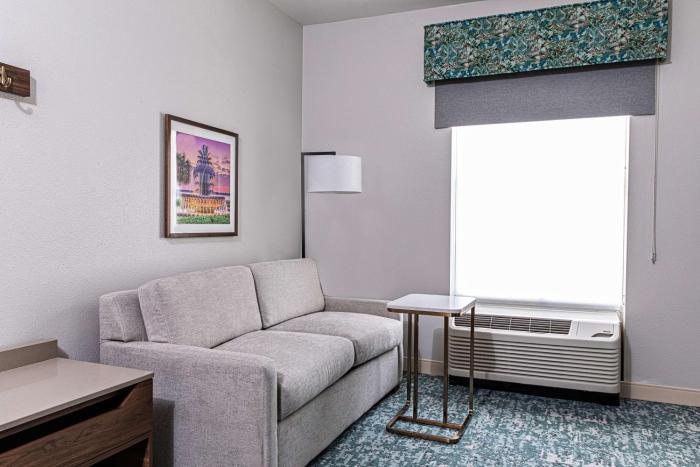 hampton inn and suites charleston west ashley