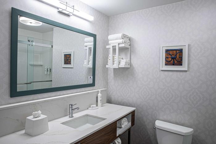 hampton inn and suites charleston west ashley