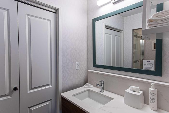 hampton inn and suites charleston west ashley