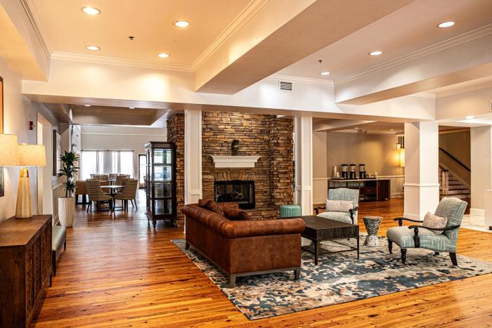 hampton inn and suites charleston west ashley