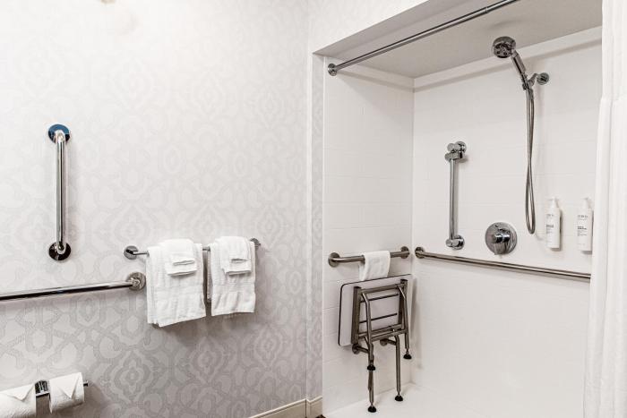 hampton inn and suites charleston west ashley