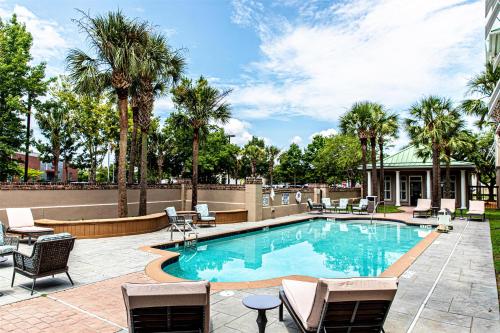 hampton inn and suites charleston west ashley