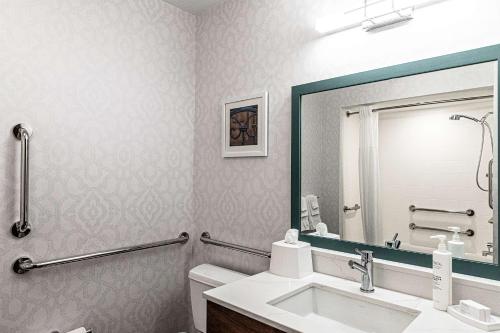 hampton inn and suites charleston west ashley