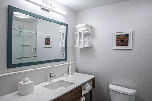 hampton inn and suites charleston west ashley