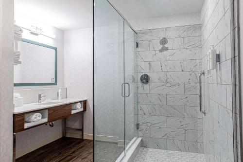 hampton inn and suites charleston west ashley