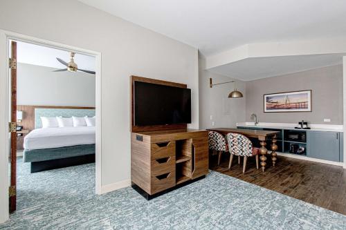 hampton inn and suites charleston west ashley