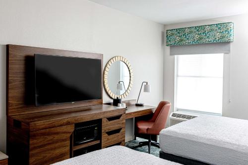 hampton inn and suites charleston west ashley