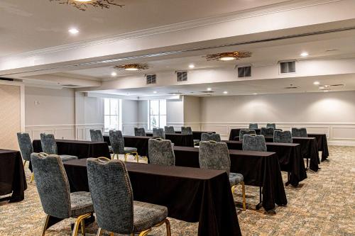 hampton inn and suites charleston west ashley