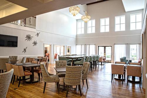 hampton inn and suites charleston west ashley