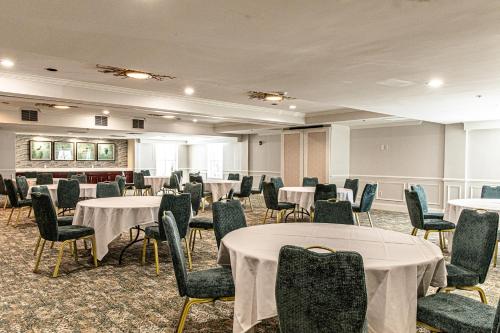 hampton inn and suites charleston west ashley