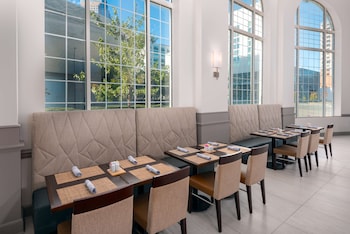 hilton garden inn charlotte uptown
