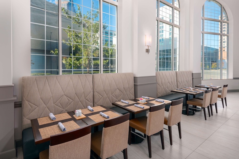 hilton garden inn charlotte uptown