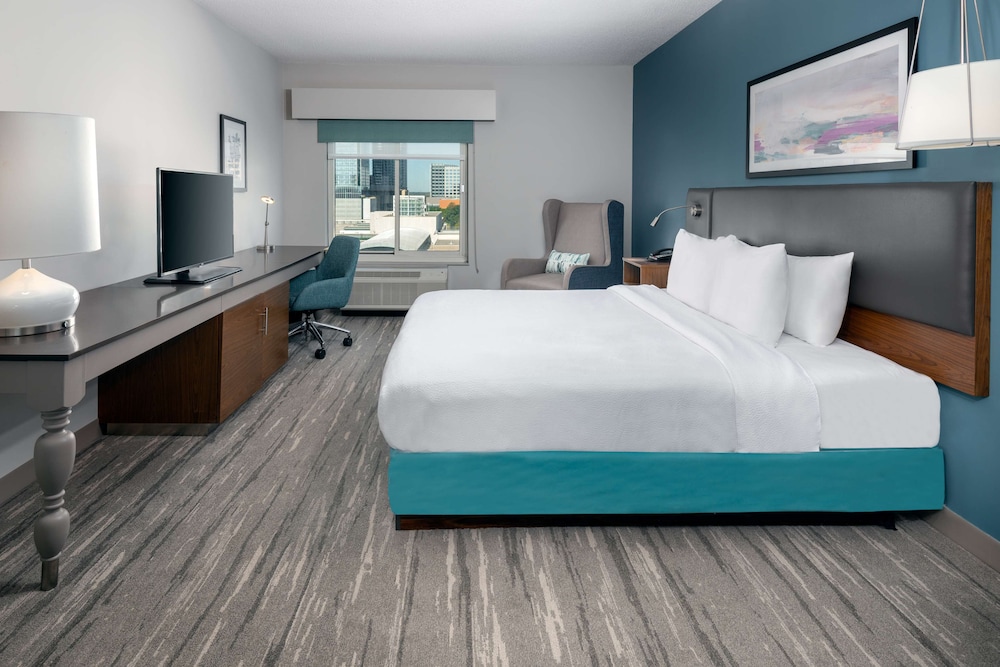 hilton garden inn charlotte uptown