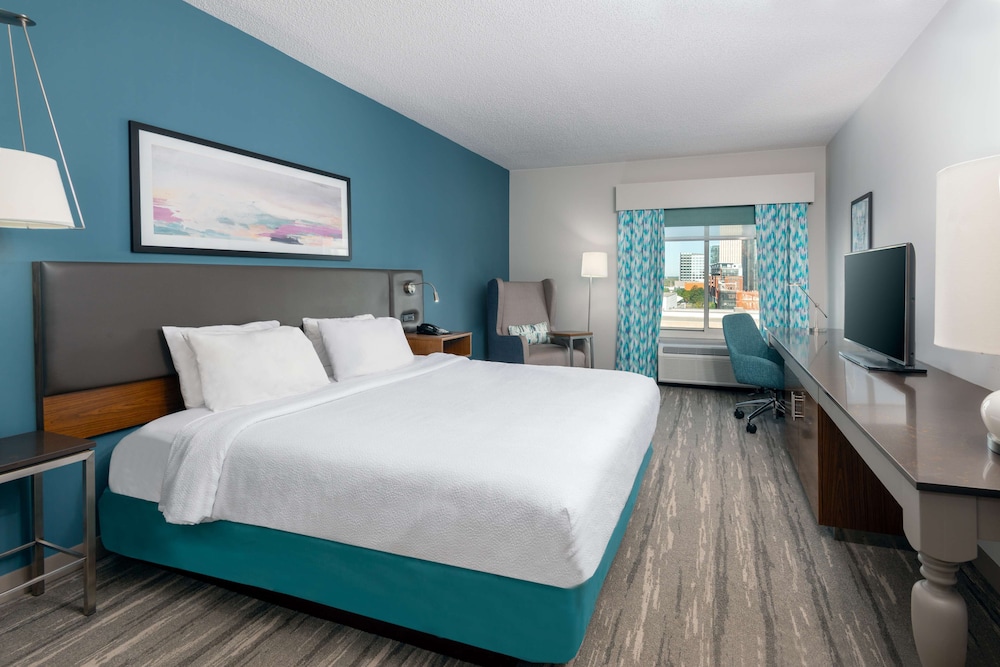 hilton garden inn charlotte uptown