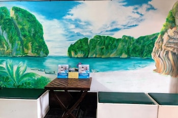 Golden Bee Phiphi Hostel,,2 star