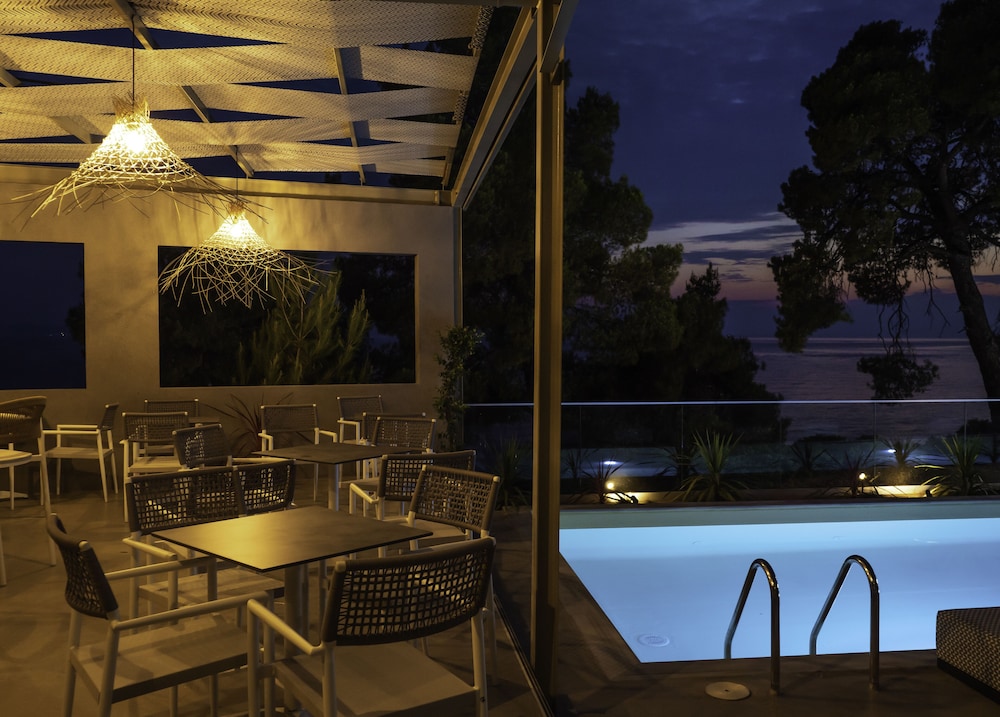 casa bloo adults only