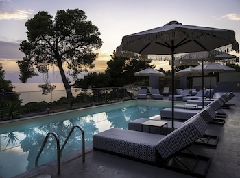 casa bloo adults only