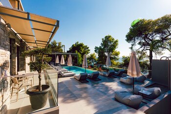 casa bloo adults only