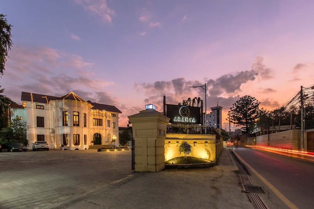 aranya boutique hotel