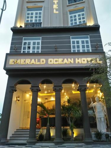 emerald ocean hotel