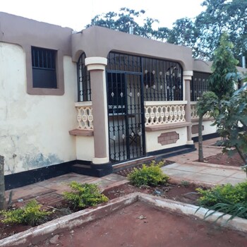 Stress Free Resort,,2.5 star