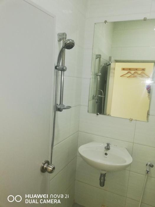 supreme hotel yangon