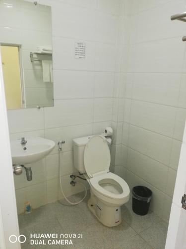 supreme hotel yangon