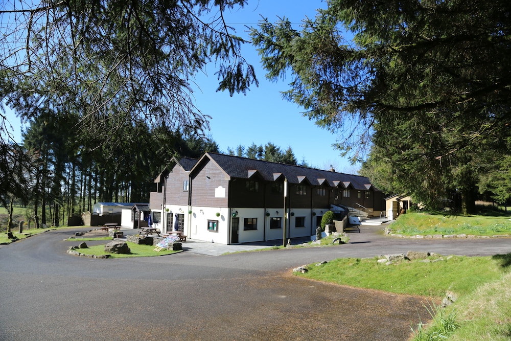 colliford lake hotel and holiday site