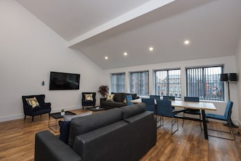 Wood Street Apartments,,0 star