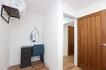 Wood Street Apartments,,0 star