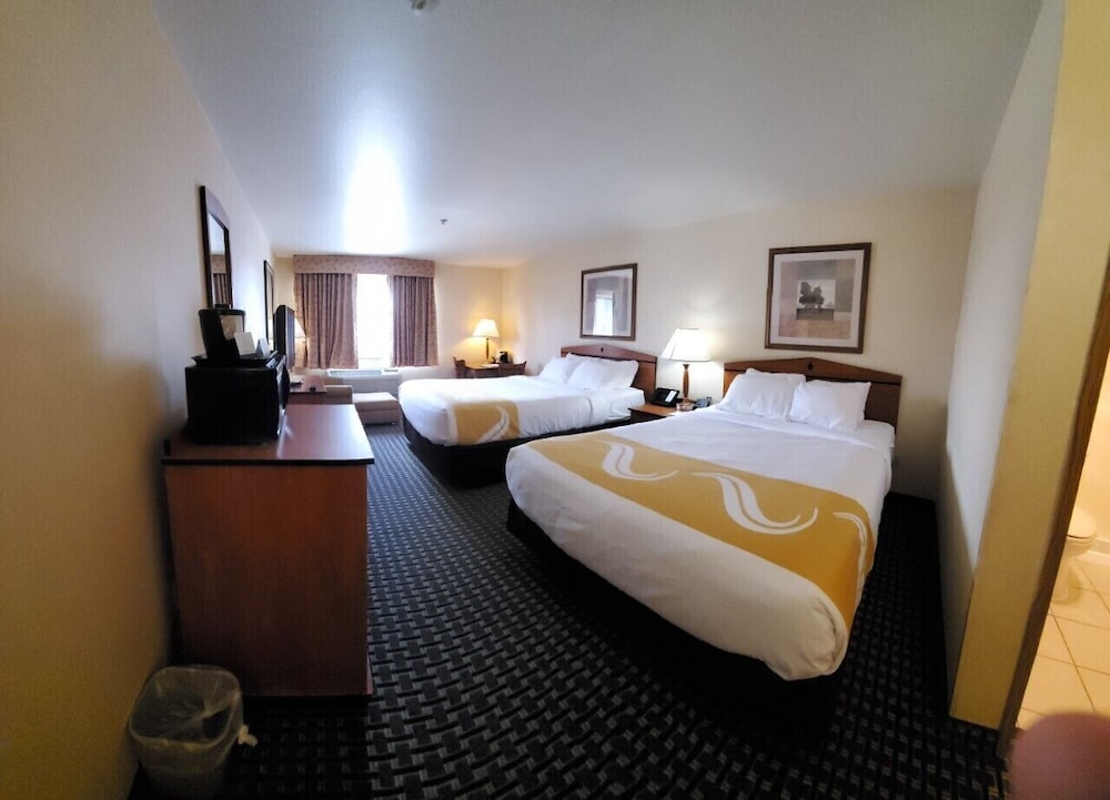 quality inn cheyenne i 25 south