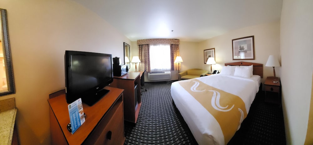 quality inn cheyenne i 25 south