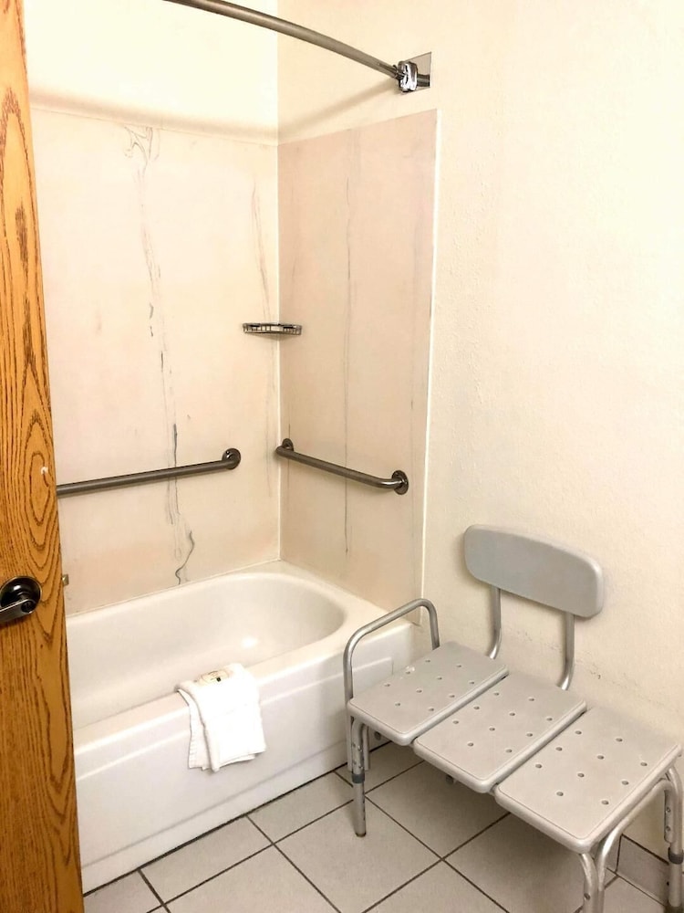 quality inn cheyenne i 25 south