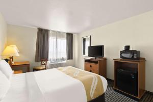 quality inn cheyenne i 25 south