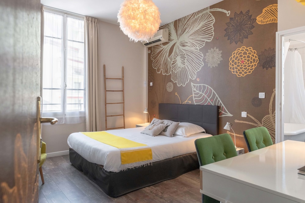 hotel cecil adults only