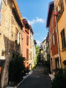 vence