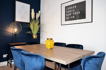 frederick place your apartment