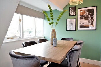 frederick place your apartment